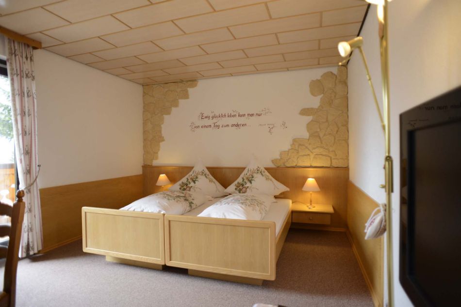 Doppelzimmer &quot;Enzian&quot; (Zimmer 8)